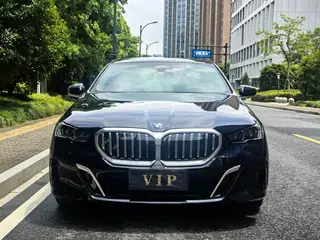 BMW 5 Series 2024 530Li Leading Type M Sports suit exterior photo 2 BMW 5 Series 2024 530Li Leading Type M Sports suit exterior photo 2