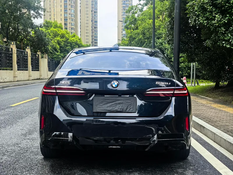 BMW 5 Series 2024 530Li Leading Type M Sports suit exterior photo 5 BMW 5 Series 2024 530Li Leading Type M Sports suit exterior photo 5