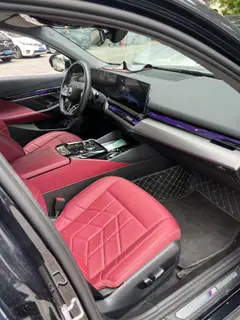 BMW 5 Series 2024 530Li Leading Type M Sports suit interior photo 6 BMW 5 Series 2024 530Li Leading Type M Sports suit interior photo 6