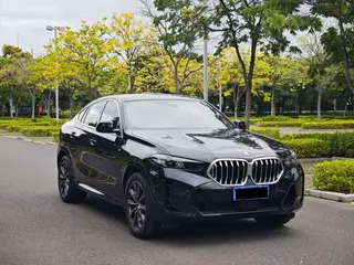 BMW X6 2023 Reforma xDrive30i M Conjunto deportivo exterior foto 3 BMW X6 2023 Reforma xDrive30i M Conjunto deportivo exterior foto 3