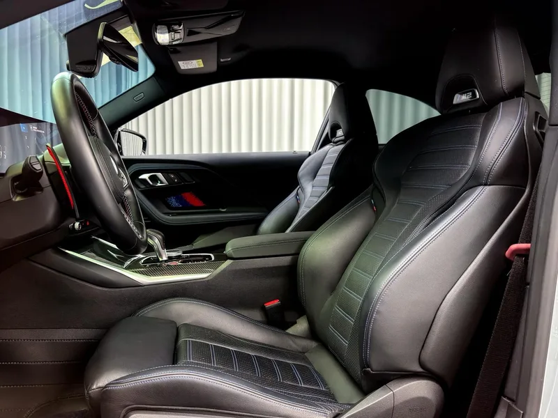BMW M2 2023 M2 Coupé intérieur photo 17 BMW M2 2023 M2 Coupé intérieur photo 17