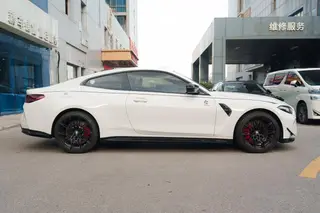 BMW M4 2024 M4 Coupé M xDrive Versión Thunder exterior foto 4 BMW M4 2024 M4 Coupé M xDrive Versión Thunder exterior foto 4