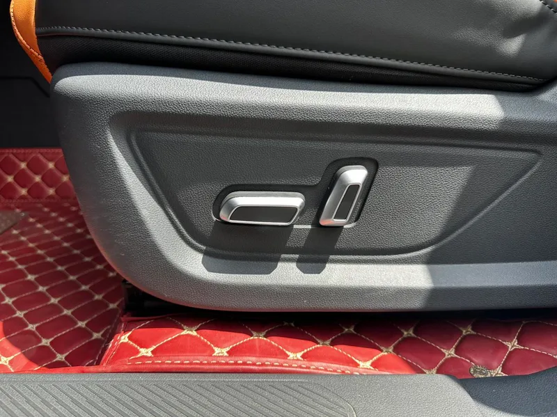 Jetour Dasheng 2025 1.5T DCT Flagship interior photo 19 Jetour Dasheng 2025 1.5T DCT Flagship interior photo 19