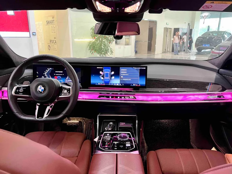 BMW 7 Series 2023 740Li Premium Class M Sports suit interior photo 7 BMW 7 Series 2023 740Li Premium Class M Sports suit interior photo 7