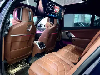 BMW 7 Series 2023 740Li Premium Class M Sports suit interior photo 8 BMW 7 Series 2023 740Li Premium Class M Sports suit interior photo 8