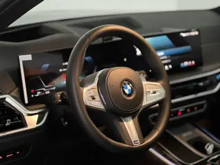 BMW X5 2023 xDrive40Li M Спортивный костюм интерьер фото 18 BMW X5 2023 xDrive40Li M Спортивный костюм интерьер фото 18