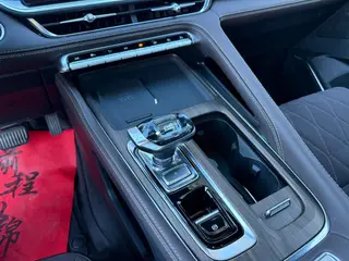 Geely Monjaro 2026 2.0TD High-power automatic four-wheel drive oriental obsidian full moon version interior photo 10 Geely Monjaro 2026 2.0TD High-power automatic four-wheel drive oriental obsidian full moon version interior photo 10