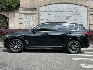 BMW X5 2022 xDrive 30Li Type de luxe M Ensemble de sport extérieur photo 3 BMW X5 2022 xDrive 30Li Type de luxe M Ensemble de sport extérieur photo 3