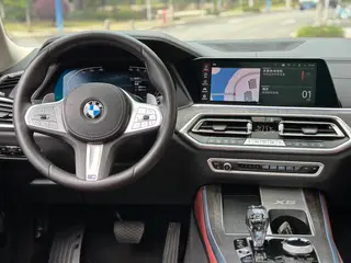 BMW X5 2022 xDrive 30Li Type de luxe M Ensemble de sport extérieur photo 7 BMW X5 2022 xDrive 30Li Type de luxe M Ensemble de sport extérieur photo 7