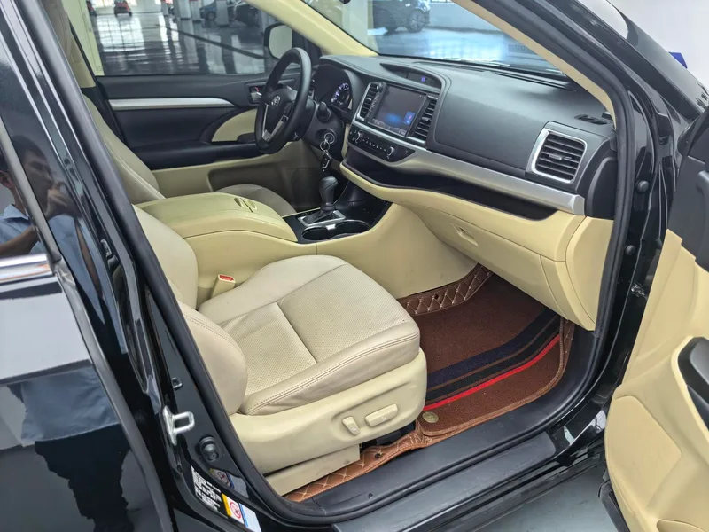 Toyota Highlander 2021 2.0T 4WD Elite Edition 7 Asiento exterior foto 9 Toyota Highlander 2021 2.0T 4WD Elite Edition 7 Asiento exterior foto 9