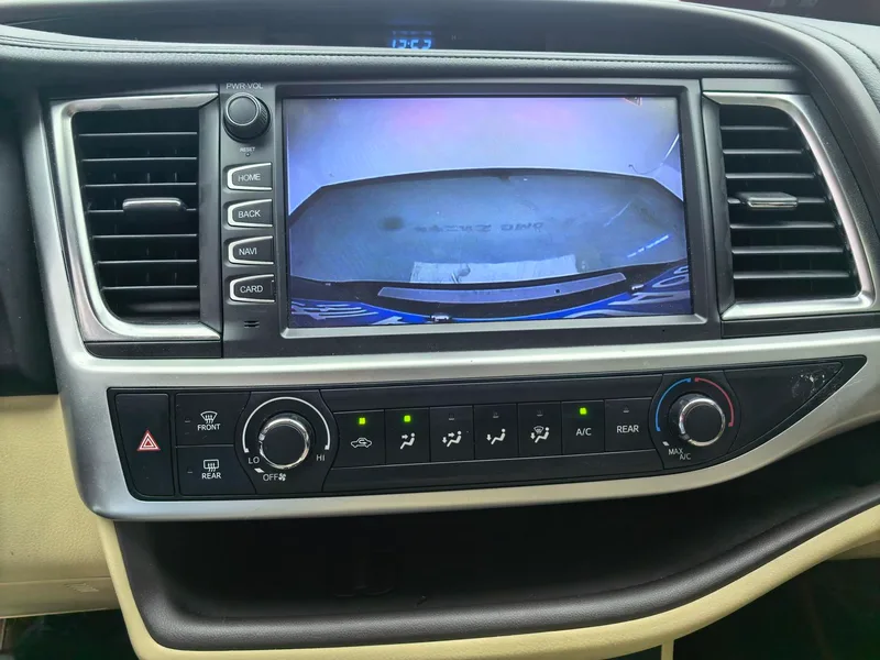 Toyota Highlander 2021 2.0T 4WD Elite Edition 7 Asiento exterior foto 10 Toyota Highlander 2021 2.0T 4WD Elite Edition 7 Asiento exterior foto 10