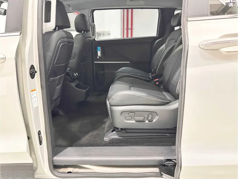 Hyundai Custo 2022 270TGDi Zhiai Flagship Edition TOP interior photo 12 Hyundai Custo 2022 270TGDi Zhiai Flagship Edition TOP interior photo 12
