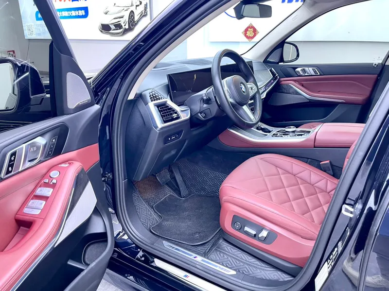 BMW X5 2023 xDrive30Li Премиум-класса M Спортивный костюм экстерьер фото 7 BMW X5 2023 xDrive30Li Премиум-класса M Спортивный костюм экстерьер фото 7