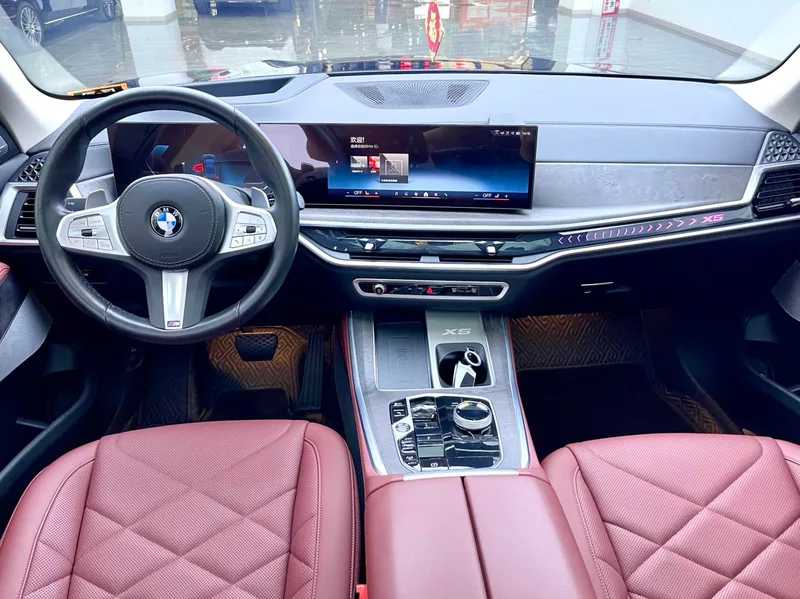BMW X5 2023 xDrive30Li Премиум-класса M Спортивный костюм интерьер фото 11 BMW X5 2023 xDrive30Li Премиум-класса M Спортивный костюм интерьер фото 11