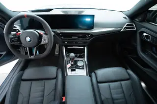 BMW M2 2024 M2 Coupé intérieur photo 9 BMW M2 2024 M2 Coupé intérieur photo 9