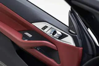 BMW 4 Series 2023 430i Convertible M Sports Night Suit interior photo 14 BMW 4 Series 2023 430i Convertible M Sports Night Suit interior photo 14