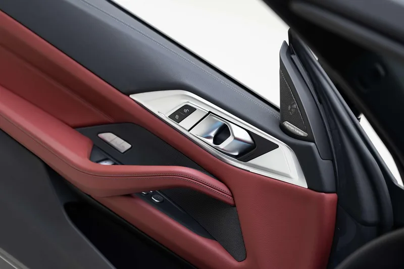 BMW 4 Series 2023 430i Convertible M Sports Night Suit interior photo 14 BMW 4 Series 2023 430i Convertible M Sports Night Suit interior photo 14