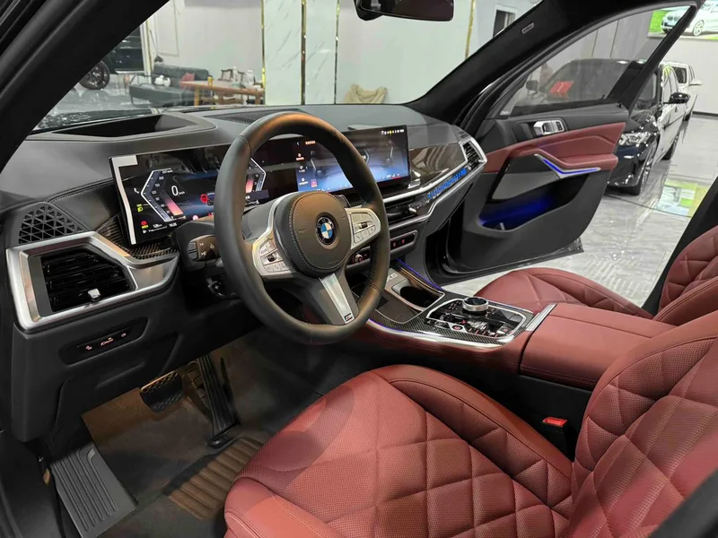 BMW X5 2023 xDrive40Li M Ensemble de sport extérieur photo 4 BMW X5 2023 xDrive40Li M Ensemble de sport extérieur photo 4