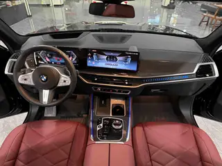 BMW X5 2023 xDrive40Li M Ensemble de sport extérieur photo 6 BMW X5 2023 xDrive40Li M Ensemble de sport extérieur photo 6
