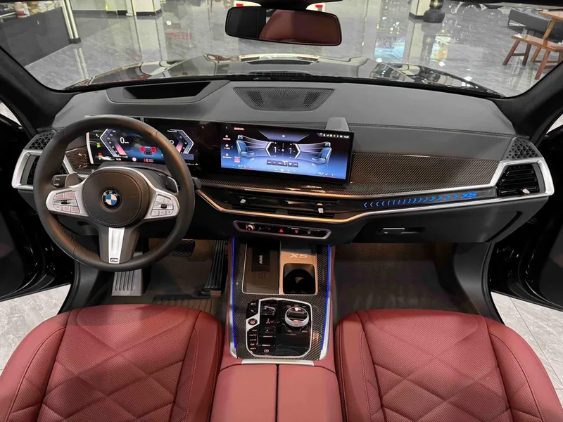 BMW X5 2023 xDrive40Li M Ensemble de sport extérieur photo 6 BMW X5 2023 xDrive40Li M Ensemble de sport extérieur photo 6