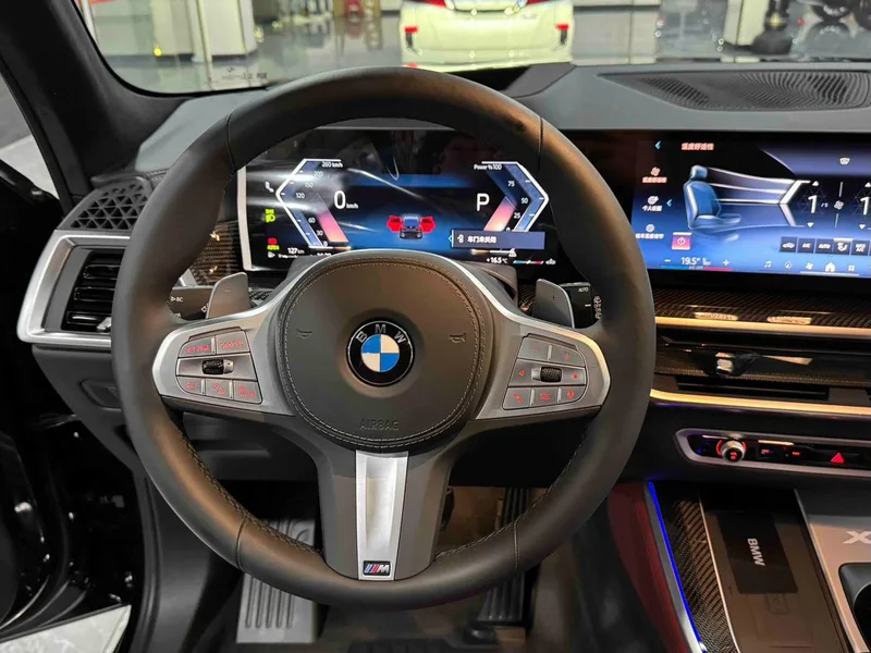 BMW X5 2023 xDrive40Li M Ensemble de sport extérieur photo 7 BMW X5 2023 xDrive40Li M Ensemble de sport extérieur photo 7