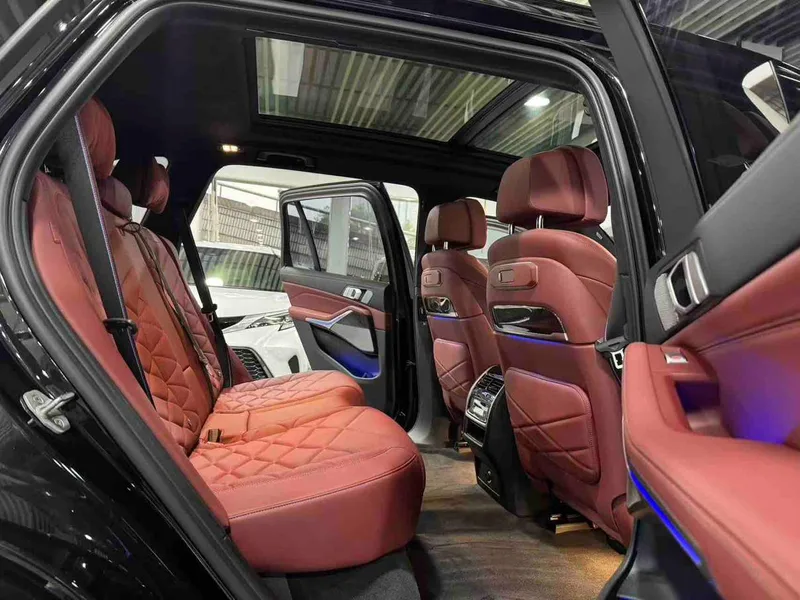 BMW X5 2023 xDrive40Li M Ensemble de sport extérieur photo 9 BMW X5 2023 xDrive40Li M Ensemble de sport extérieur photo 9