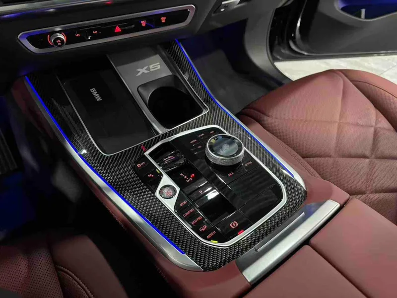 BMW X5 2023 xDrive40Li M Ensemble de sport intérieur photo 12 BMW X5 2023 xDrive40Li M Ensemble de sport intérieur photo 12
