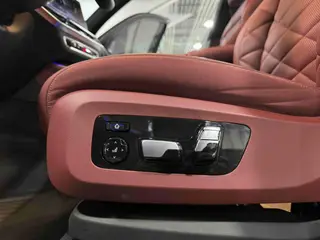BMW X5 2023 xDrive40Li M Ensemble de sport intérieur photo 13 BMW X5 2023 xDrive40Li M Ensemble de sport intérieur photo 13