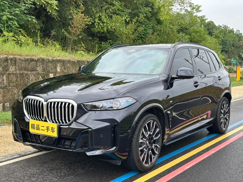BMW X5 2023 xDrive40Li M Sports suit exterior photo 1 BMW X5 2023 xDrive40Li M Sports suit exterior photo 1