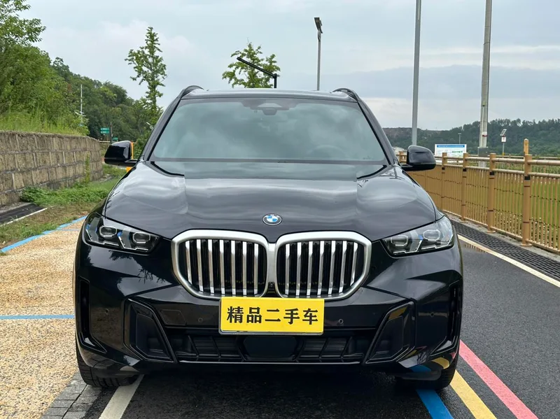 BMW X5 2023 xDrive40Li M Sports suit exterior photo 2 BMW X5 2023 xDrive40Li M Sports suit exterior photo 2