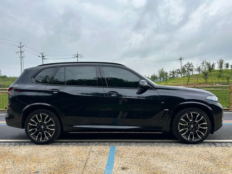 BMW X5 2023 xDrive40Li M Sports suit exterior photo 4 BMW X5 2023 xDrive40Li M Sports suit exterior photo 4