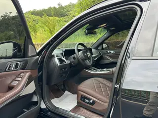 BMW X5 2023 xDrive40Li M Sports suit exterior photo 5 BMW X5 2023 xDrive40Li M Sports suit exterior photo 5