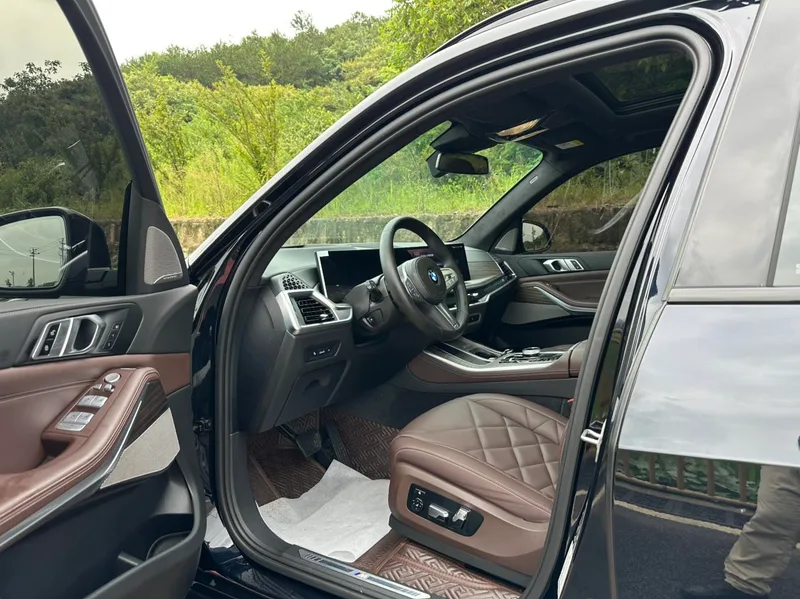 BMW X5 2023 xDrive40Li M Sports suit exterior photo 5 BMW X5 2023 xDrive40Li M Sports suit exterior photo 5