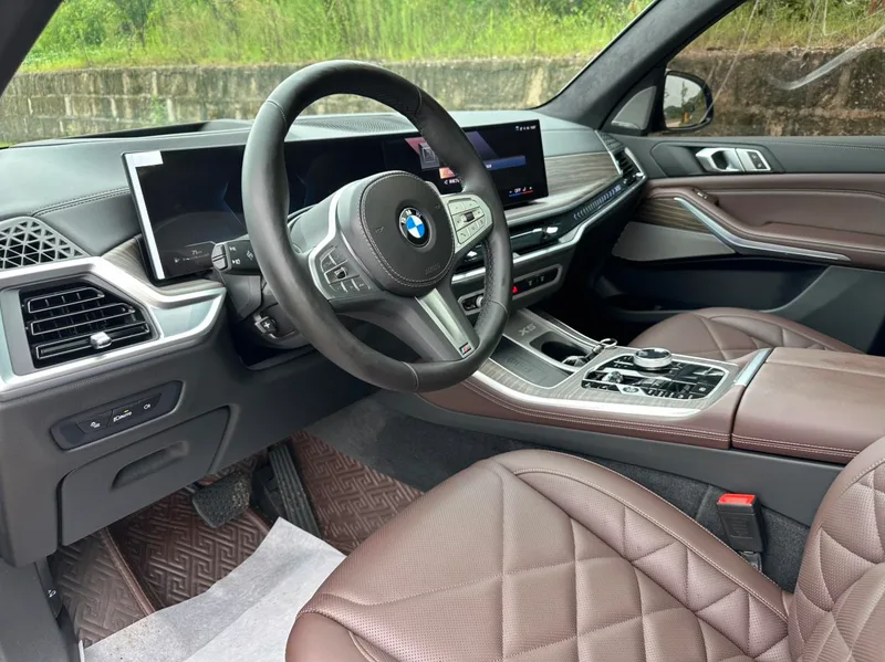 BMW X5 2023 xDrive40Li M Sports suit exterior photo 10 BMW X5 2023 xDrive40Li M Sports suit exterior photo 10