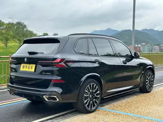 BMW X5 2023 xDrive40Li M Sports suit interior photo 19 BMW X5 2023 xDrive40Li M Sports suit interior photo 19