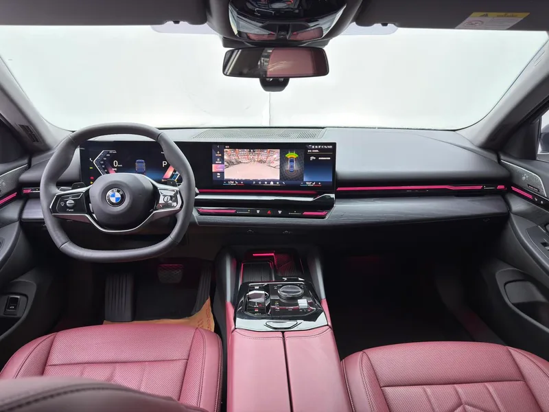 BMW 5 Series 2024 525Li Traje de lujo interior foto 11 BMW 5 Series 2024 525Li Traje de lujo interior foto 11