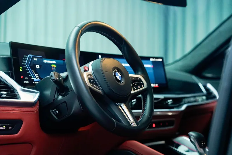 BMW X6 M 2023 X6 M Thunder Edition interior photo 9 BMW X6 M 2023 X6 M Thunder Edition interior photo 9