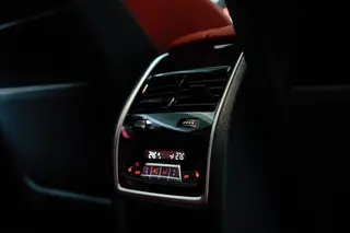 BMW X6 M 2023 X6 M Thunder Edition interior photo 14 BMW X6 M 2023 X6 M Thunder Edition interior photo 14
