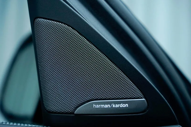 BMW X6 M 2023 X6 M Thunder Edition interior photo 16 BMW X6 M 2023 X6 M Thunder Edition interior photo 16
