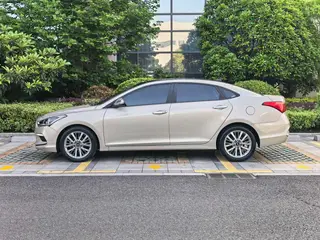 Hyundai Mistra 2019 1.8L automatic intelligent type GLS Commemorative edition Country VI exterior photo 2 Hyundai Mistra 2019 1.8L automatic intelligent type GLS Commemorative edition Country VI exterior photo 2