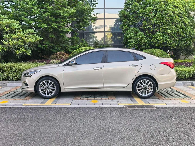 Hyundai Mistra 2019 1.8L automatic intelligent type GLS Commemorative edition Country VI exterior photo 2 Hyundai Mistra 2019 1.8L automatic intelligent type GLS Commemorative edition Country VI exterior photo 2