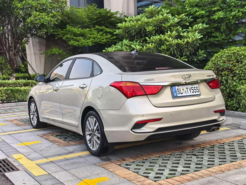 Hyundai Mistra 2019 1.8L automatic intelligent type GLS Commemorative edition Country VI exterior photo 3 Hyundai Mistra 2019 1.8L automatic intelligent type GLS Commemorative edition Country VI exterior photo 3