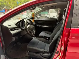 Toyota Yaris L 2014 1.5G Автоматическая версия экстерьер фото 4 Toyota Yaris L 2014 1.5G Автоматическая версия экстерьер фото 4