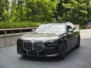 BMW i7 2023 eDrive50L Премиум-класса M Спортивный костюм