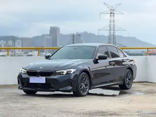 BMW 3 Series 2025 330i M Set de nuit de sport