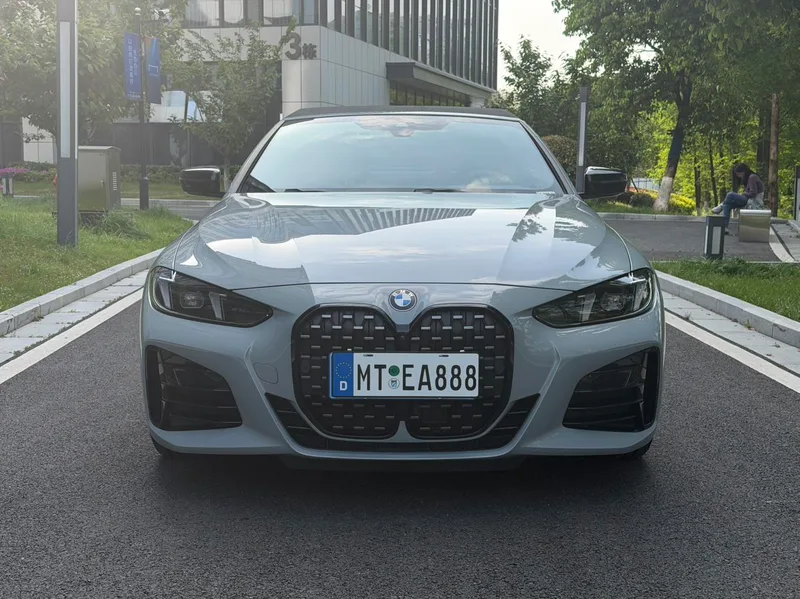 BMW 4 Series 2024 430i M Set de nuit de sport extérieur photo 3 BMW 4 Series 2024 430i M Set de nuit de sport extérieur photo 3