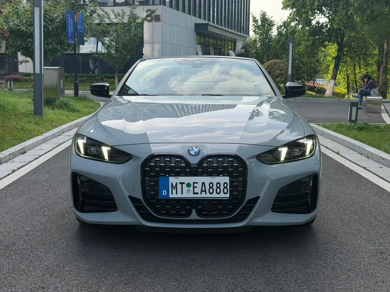 BMW 4 Series 2024 430i M Set de nuit de sport extérieur photo 4 BMW 4 Series 2024 430i M Set de nuit de sport extérieur photo 4