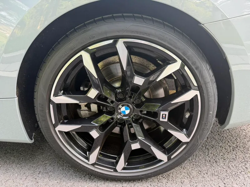 BMW 4 Series 2024 430i M Set de nuit de sport intérieur photo 18 BMW 4 Series 2024 430i M Set de nuit de sport intérieur photo 18