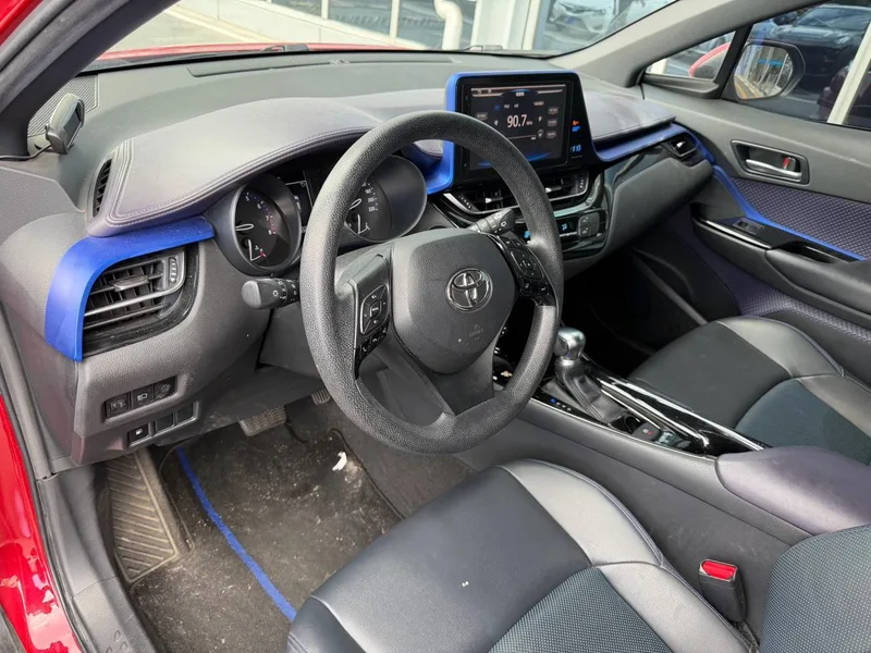 Toyota C-HR 2020 2.0L Leading Edition exterior photo 5 Toyota C-HR 2020 2.0L Leading Edition exterior photo 5