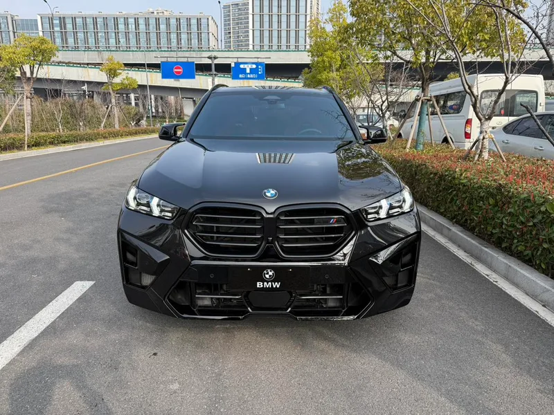 BMW X5 M 2023 X5 M Versión Thunder exterior foto 2 BMW X5 M 2023 X5 M Versión Thunder exterior foto 2